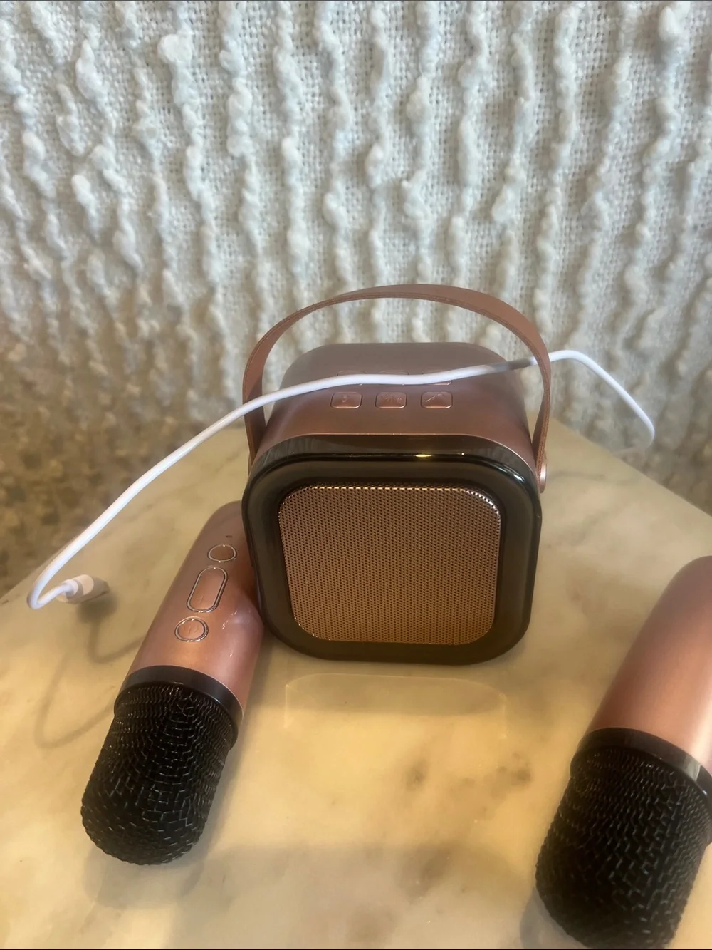 Small Wireless Karaoke Microphone and Portable Speaker - Rose Gold